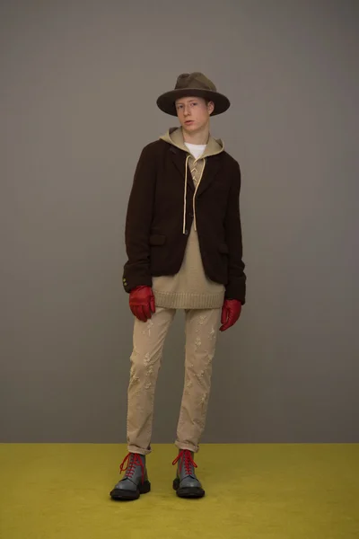 Look 11
